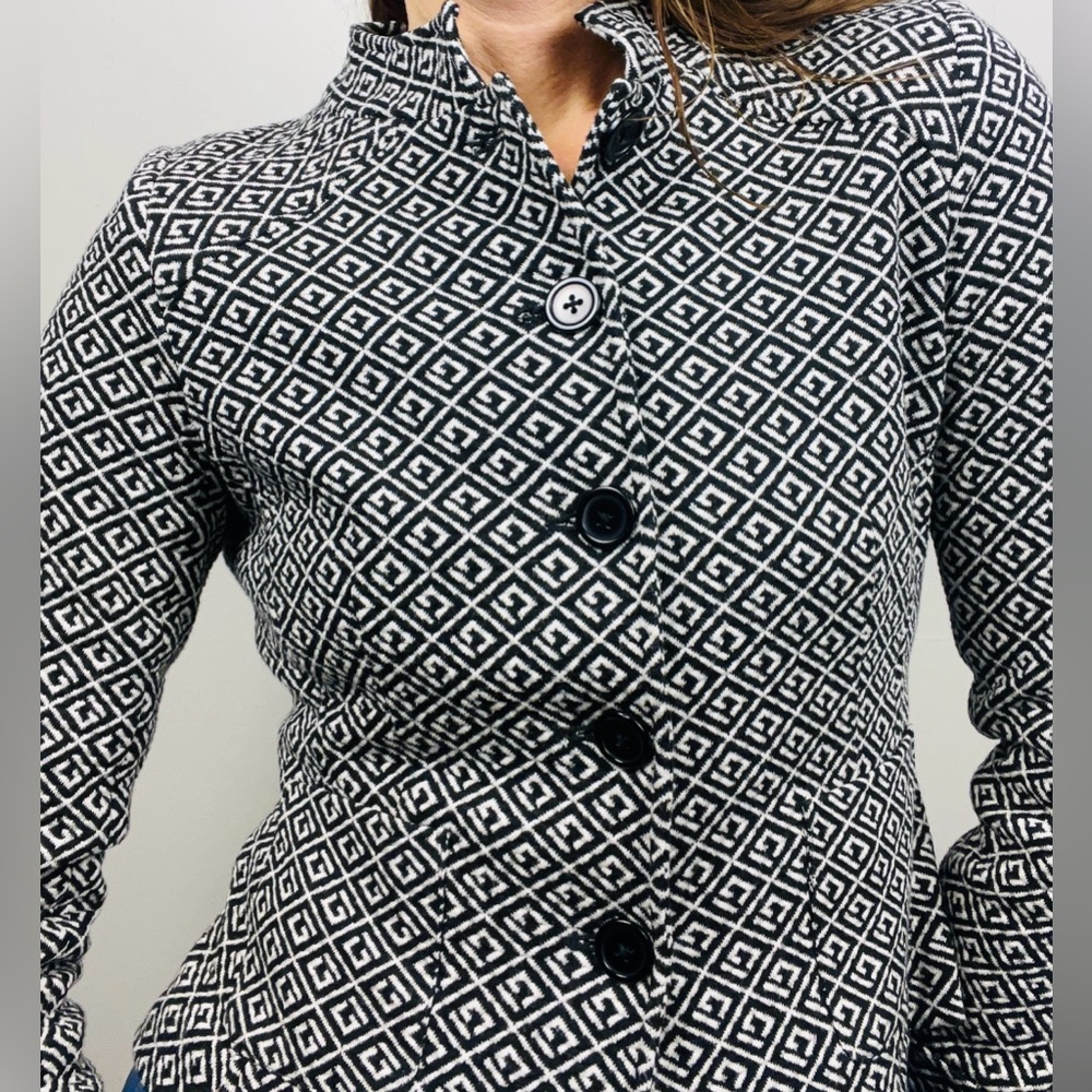 Nicole by Nicole Miller Black & White Patterned Blazer – Size 8